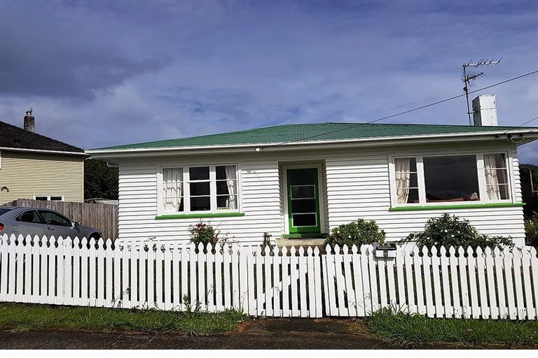 Photo of property in 8 Hukatai Street, Elsdon, Porirua, 5022