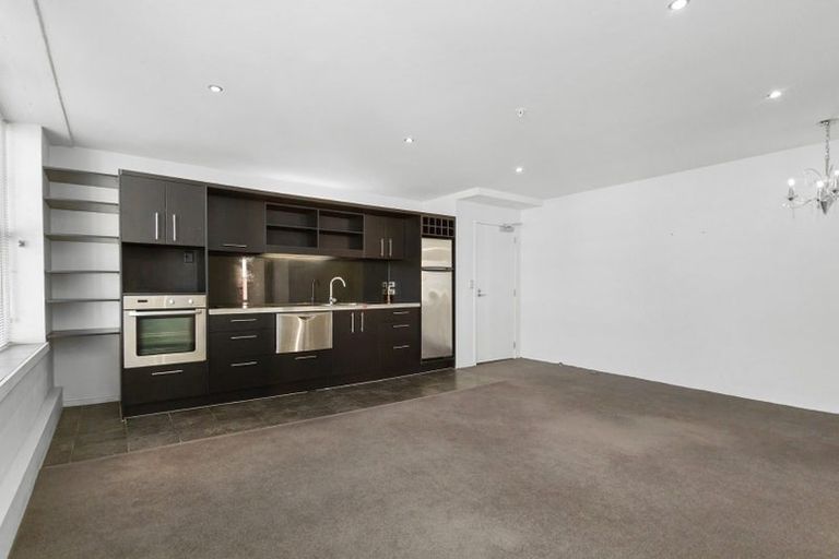 Photo of property in 5c/123 Molesworth Street, Thorndon, Wellington, 6011