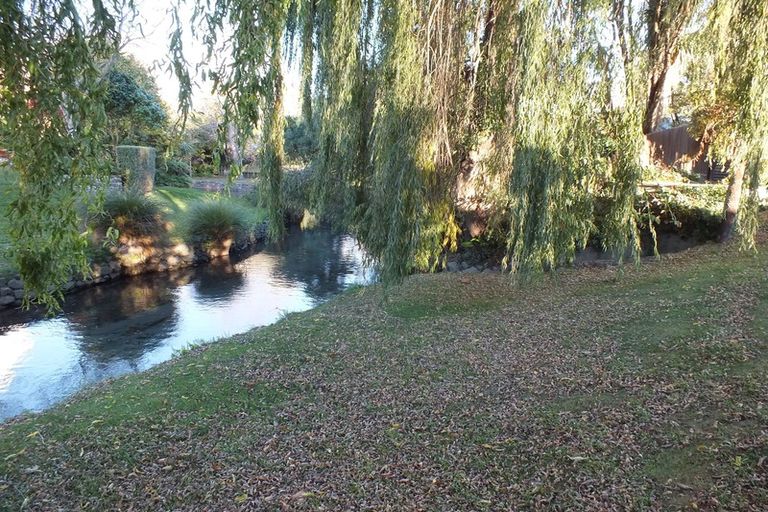 Photo of property in 98 Kahu Road, Fendalton, Christchurch, 8041