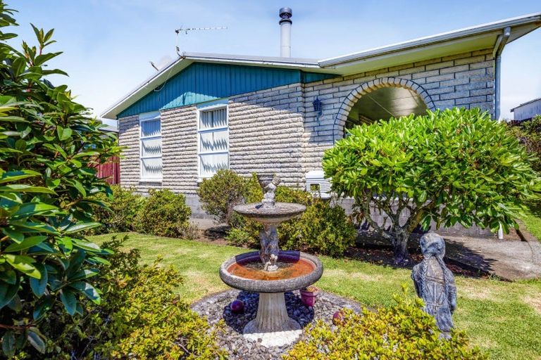 Photo of property in 40 High Street East, Waitara, 4320