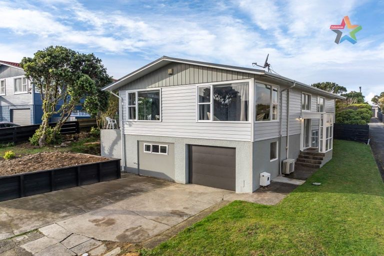 Photo of property in 258 Dowse Drive, Maungaraki, Lower Hutt, 5010