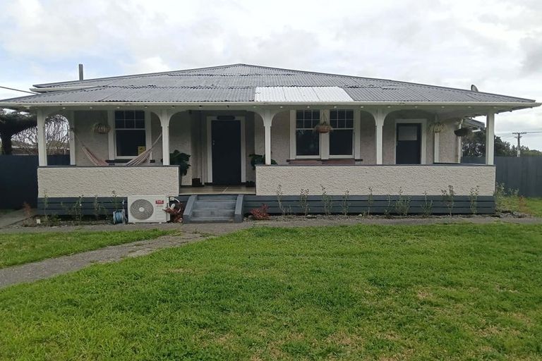 Photo of property in 159 Egmont Street, Patea, 4520