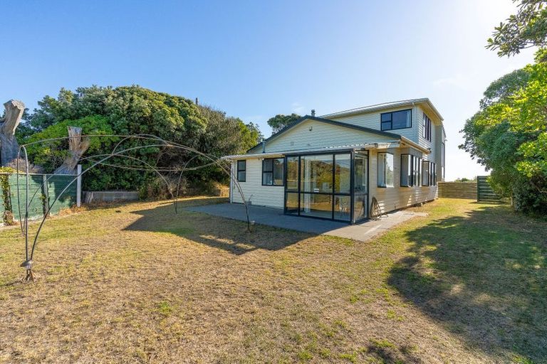 Photo of property in 105 Rua Avenue, Waitarere Beach, Levin, 5510