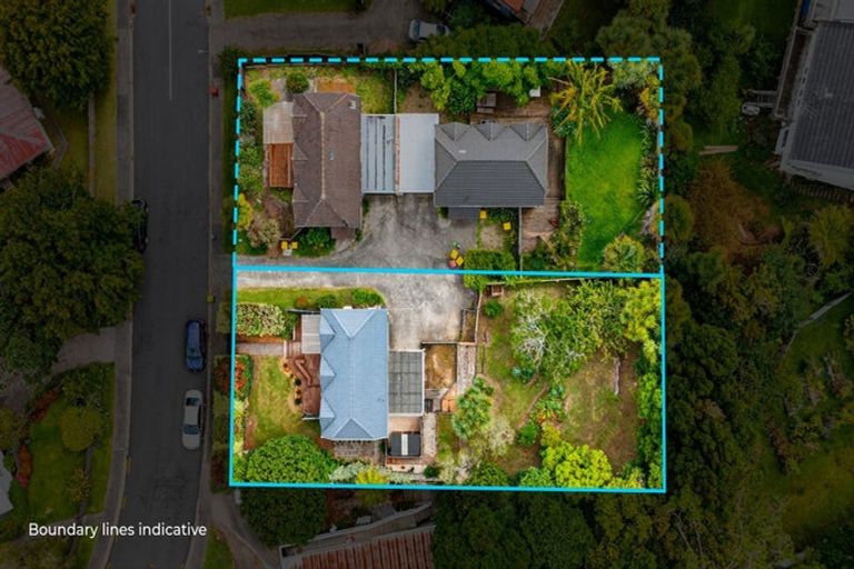 Photo of property in 3/4 Telstar Place, Beach Haven, Auckland, 0626