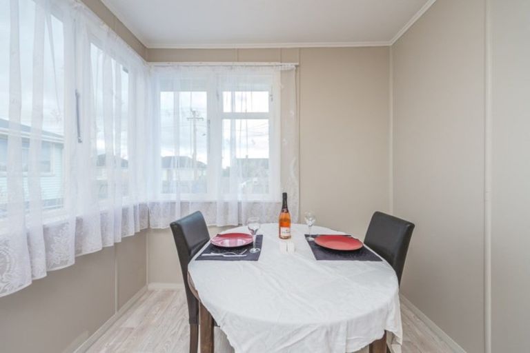 Photo of property in 35 Matipo Street, Castlecliff, Whanganui, 4501