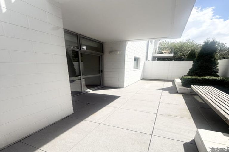 Photo of property in 2/41 Cambridge Terrace, Christchurch Central, Christchurch, 8013