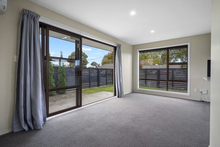 Photo of property in 1/78 Middlepark Road, Sockburn, Christchurch, 8042