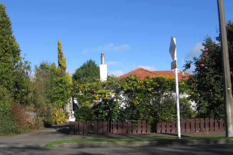 Photo of property in 32 Botanical Road, Takaro, Palmerston North, 4412