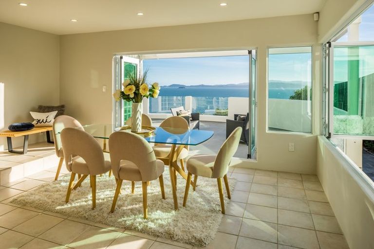 Photo of property in 5 Rangiuru Road, Mahina Bay, Lower Hutt, 5013