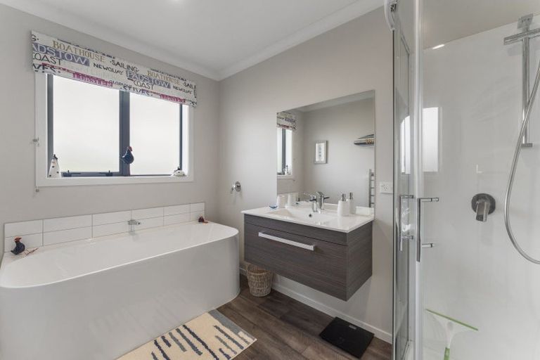 Photo of property in 12 Dow Chung Place, Otaki, 5512