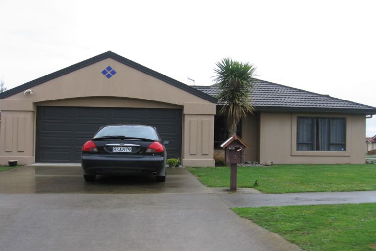 Photo of property in 2 Logan Way, Kelvin Grove, Palmerston North, 4414