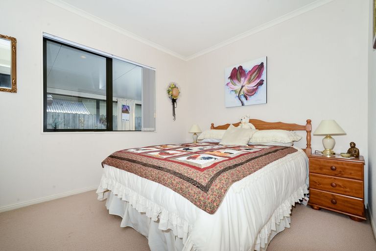 Photo of property in 6 Espalier Drive, Henderson, Auckland, 0612