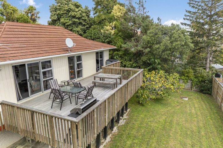 Photo of property in 39 Aniseed Grove, Timberlea, Upper Hutt, 5018