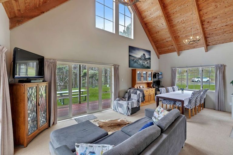 Photo of property in 708 Wilson Road, South Head, Helensville, 0874