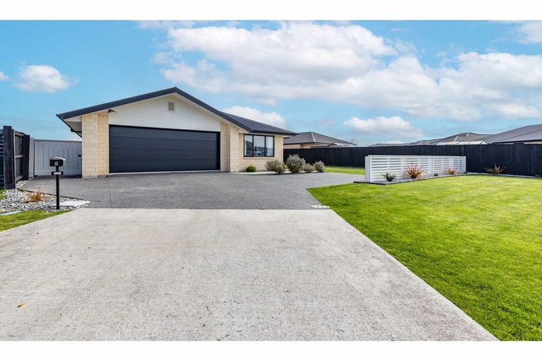 Photo of property in 5 Grasmere Close, Rangiora, 7400