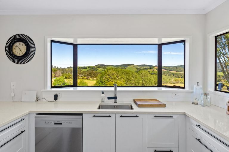 Photo of property in 3 Waiteitei Road, Wellsford, 0974