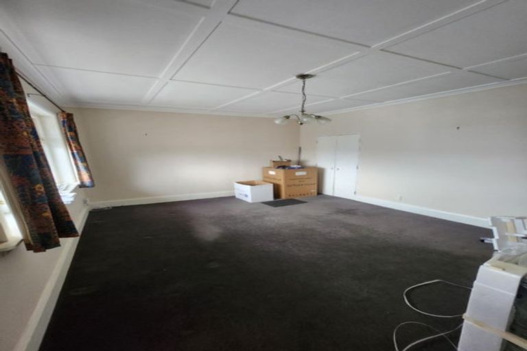 Photo of property in 46 Queens Drive, Lyall Bay, Wellington, 6022