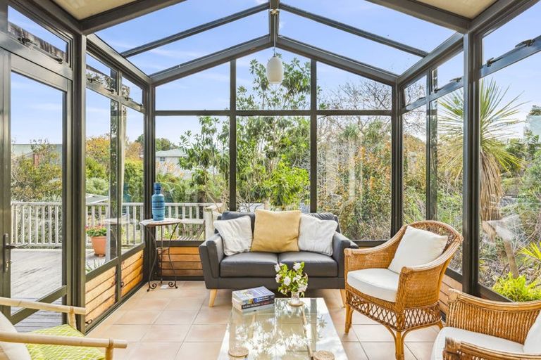 Photo of property in 43 Golf Road, Paraparaumu Beach, Paraparaumu, 5032