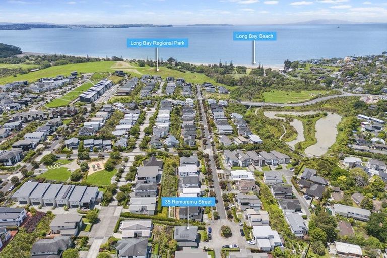 Photo of property in 35 Remuremu Street, Long Bay, Auckland, 0630