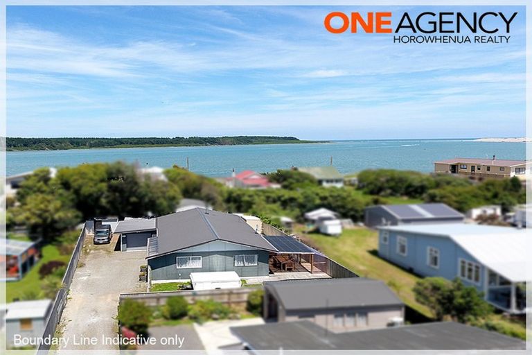Photo of property in 16a Shortt Street, Foxton Beach, Foxton, 4815