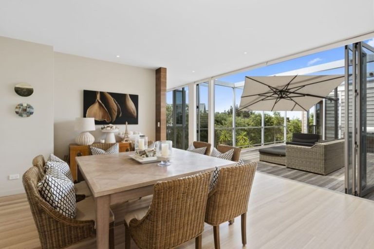 Photo of property in 25 Lagoon Way, Omaha, 0986