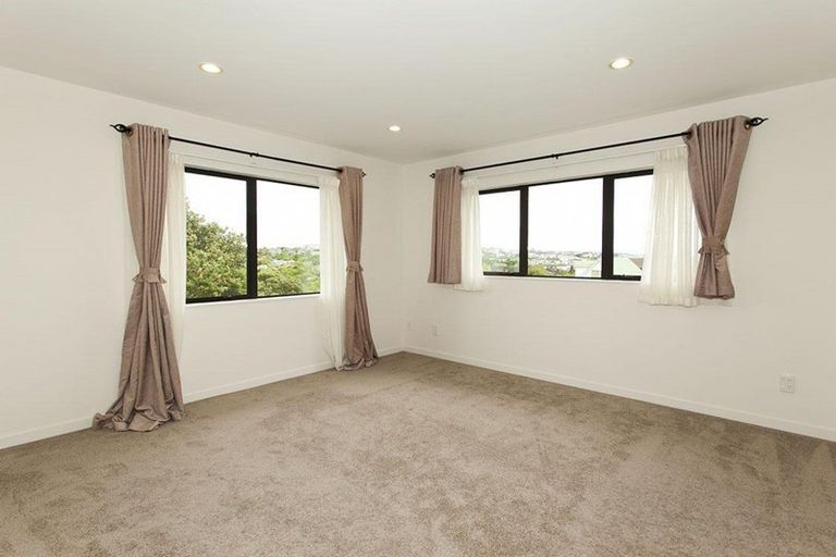 Photo of property in 17a Tainui Street, Torbay, Auckland, 0630