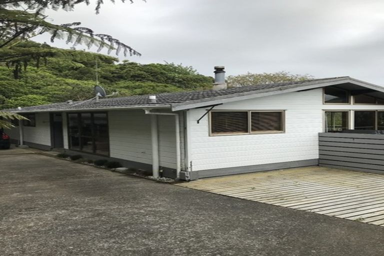 Photo of property in 9 Kate Way, Karori, Wellington, 6012