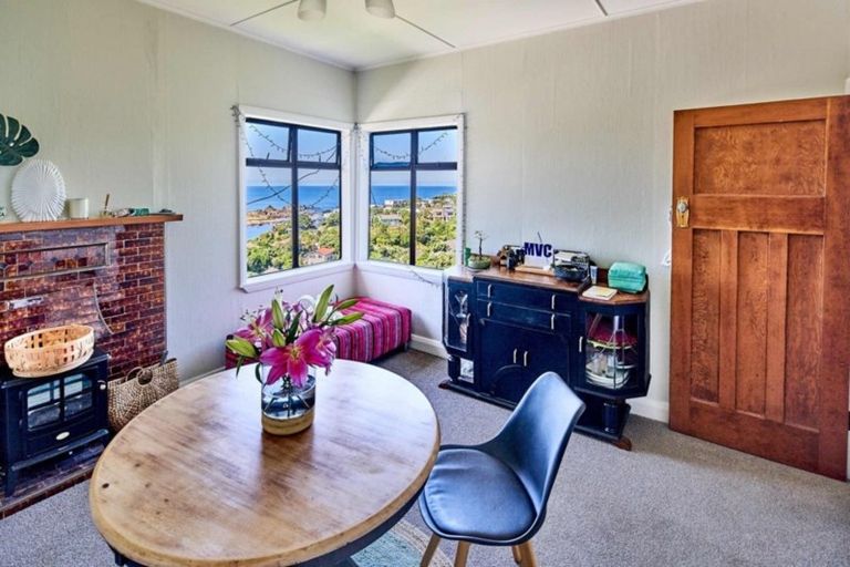 Photo of property in 17 Oku Street, Island Bay, Wellington, 6023