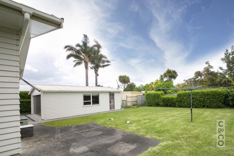 Photo of property in 12 Maude Street, Riverhead, 0820