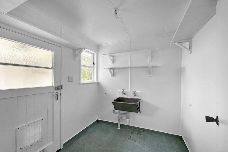 Photo of property in 19 Maire Street, Gonville, Whanganui, 4501