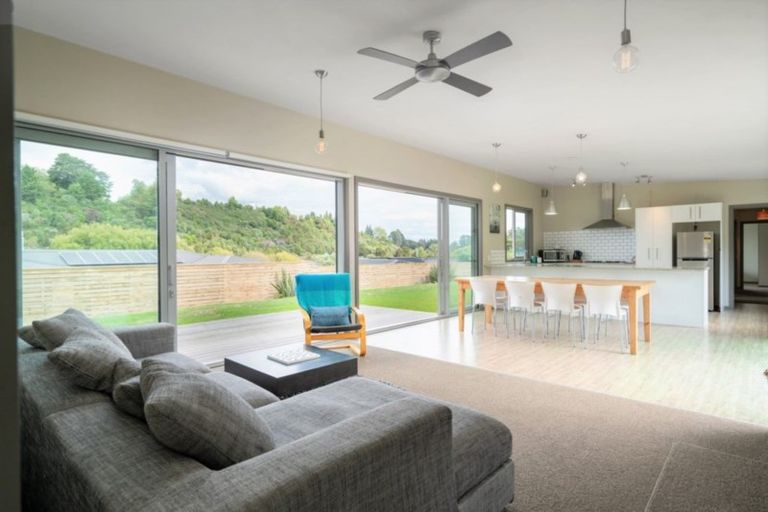 Photo of property in 15 Stevenson Way, Rangatira Park, Taupo, 3330