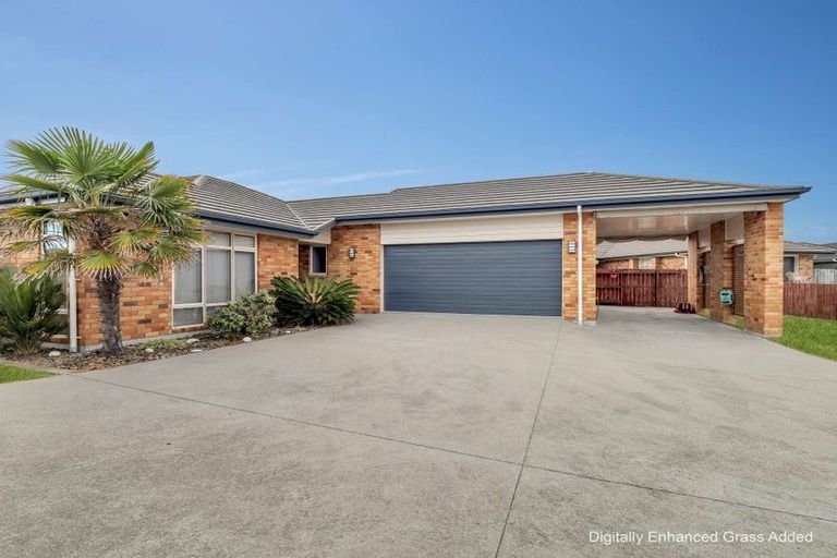 Photo of property in 11 Wai Place, One Tree Point, 0118