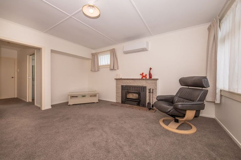 Photo of property in 3 Queen Street, Westport, 7825