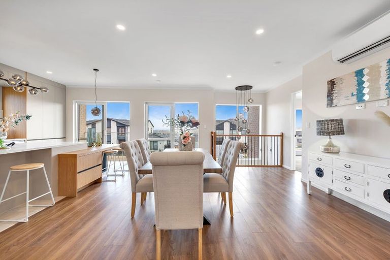 Photo of property in 25 Elevation Street, Flat Bush, Auckland, 2019