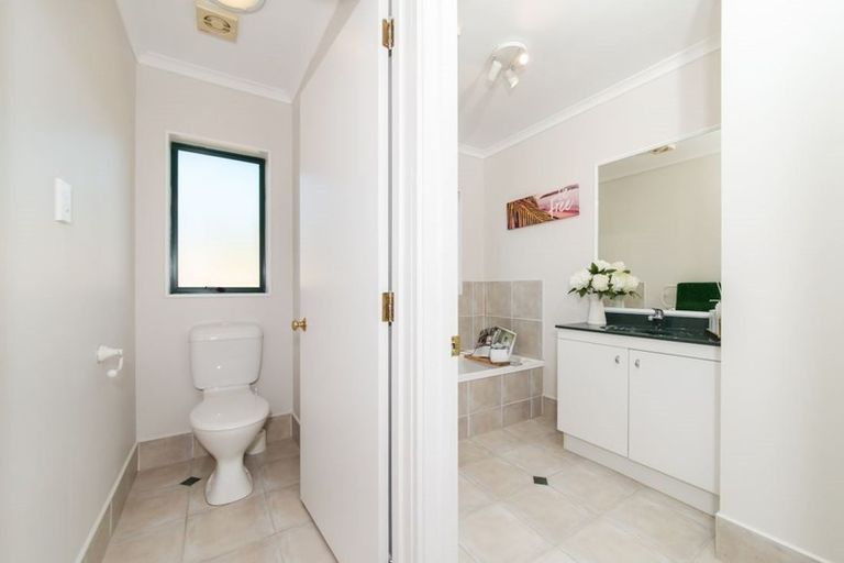 Photo of property in 20 Millington Place, Huntington Park, Auckland, 2013