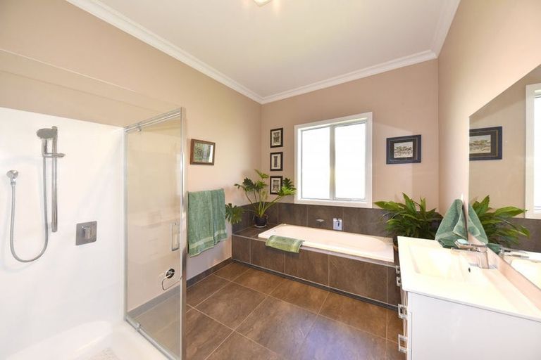 Photo of property in 122 Bishop Street, St Albans, Christchurch, 8014