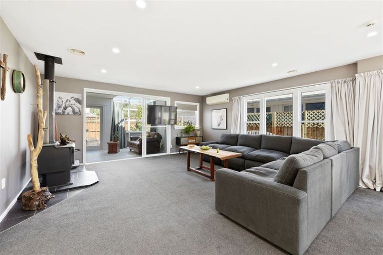 Photo of property in 9 Westburn Terrace, Burnside, Christchurch, 8041