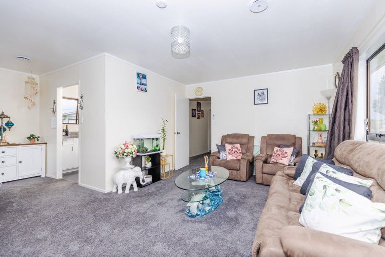 Photo of property in 16 Leather Street, Huntly, 3700