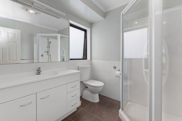 Photo of property in 16 Frame Place, Owhata, Rotorua, 3010