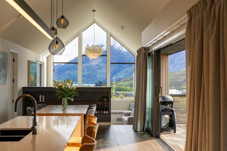 Photo of property in 4 Mckellar Drive, Jacks Point, Queenstown, 9371