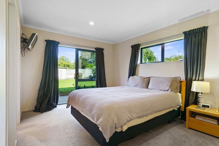 Photo of property in 26 Madison Street, Cambridge, 3434