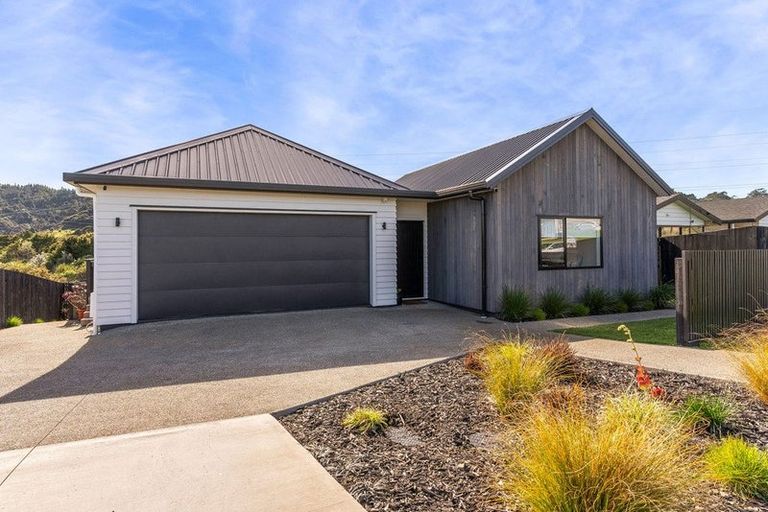 Photo of property in 29 Josh Road, Huapai, Kumeu, 0810