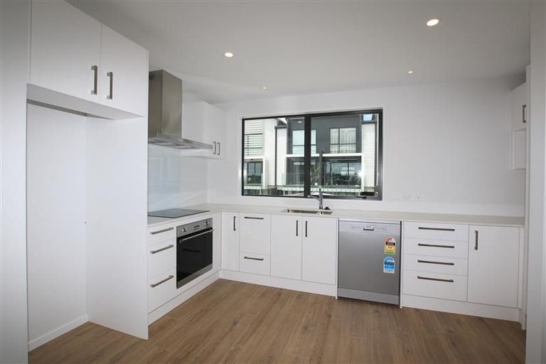 Photo of property in 7 Glenae Lane, Hobsonville, Auckland, 0618