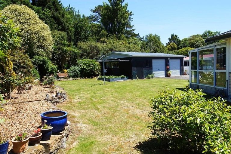 Photo of property in 77 Collingwood Street, Eltham, 4322