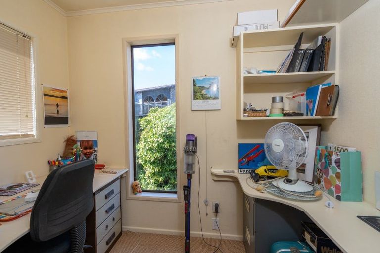 Photo of property in 27 Kurupae Road, Hilltop, Taupo, 3330