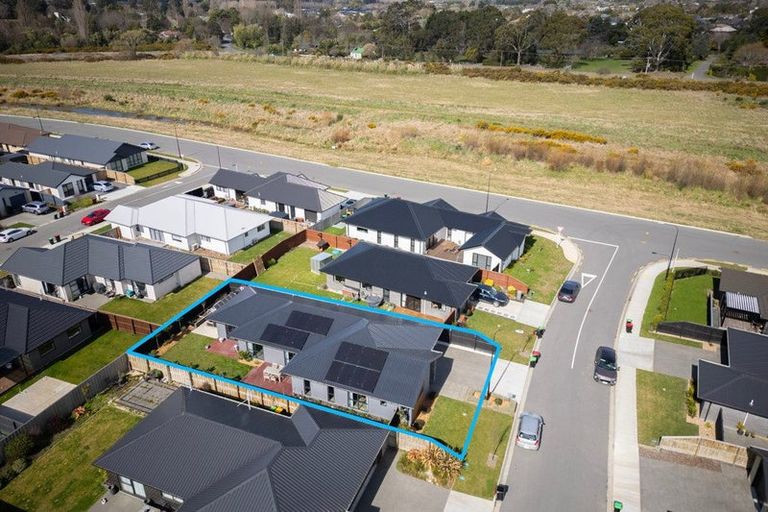 Photo of property in 11 Kotua Street, Woodend, 7610