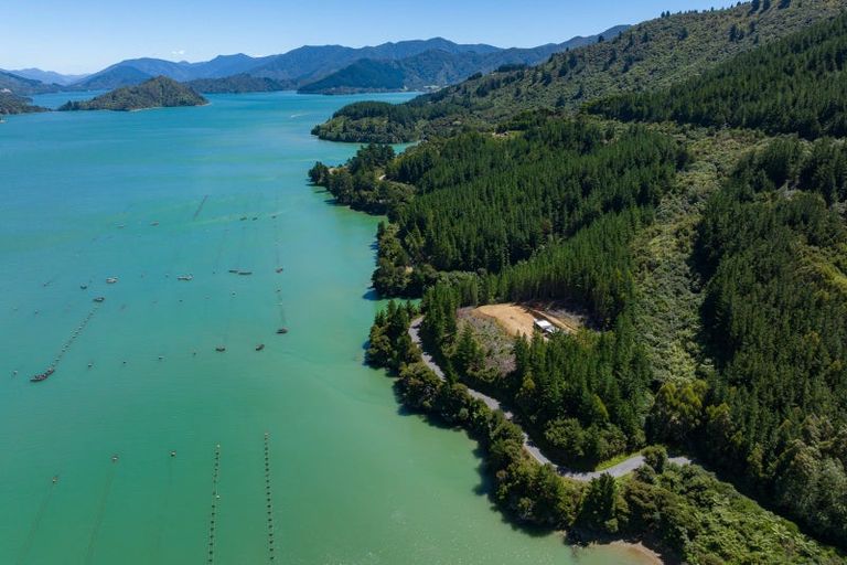 Photo of property in 4954 Kenepuru Road, Ohauparuparu Bay, Picton, 7282