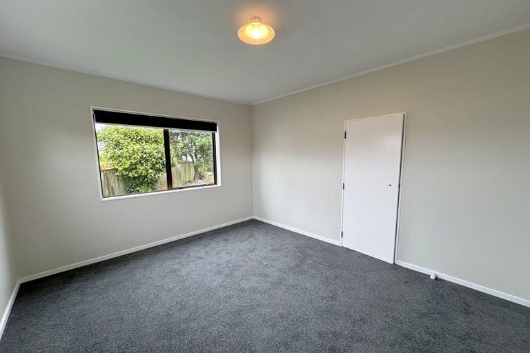 Photo of property in 15b Whitechapel Grove, Stokes Valley, Lower Hutt, 5019
