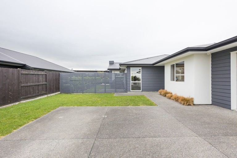 Photo of property in 10 Silicon Way, Fitzherbert, Palmerston North, 4410