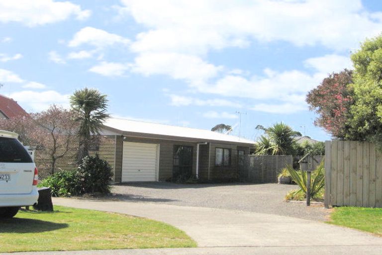 Photo of property in 9a Kimber Grove, Papamoa Beach, Papamoa, 3118